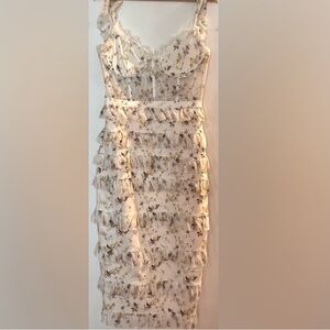 V. Chapman Women's White and Yellow Dress